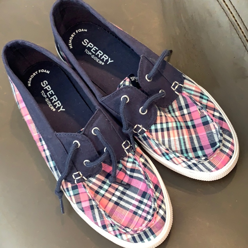 Sperry lounge away Jr Girls size 4 shoes
